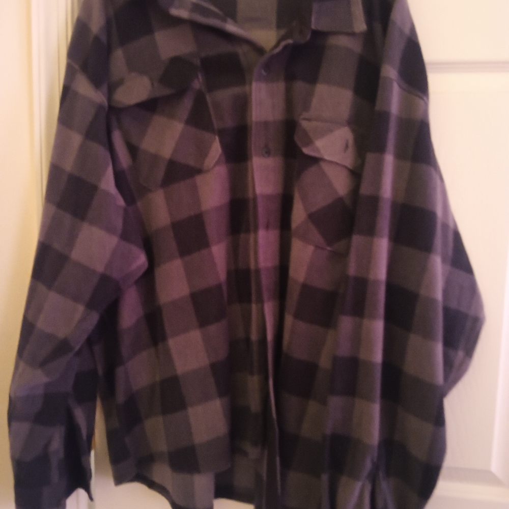 Wrangler Men's Black and Gray Plaid Shirt Jacket